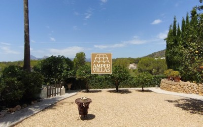 Exclusiva villa, rodeada de privacidad y naturaleza